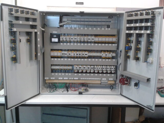 ναυτιλιακοί αυτοματισμοί Πειραιάς marine automation Piraeus ship automation systems automation service πλοίων marine electrical service Greece ship control systems repair PLC σε πλοία marine engineer automation