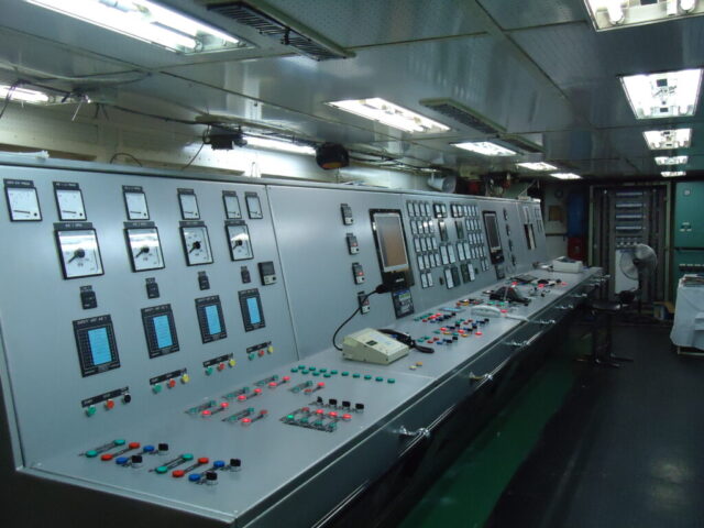 ναυτιλιακοί αυτοματισμοί Πειραιάς marine automation Piraeus ship automation systems automation service πλοίων marine electrical service Greece ship control systems repair PLC σε πλοία marine engineer automation